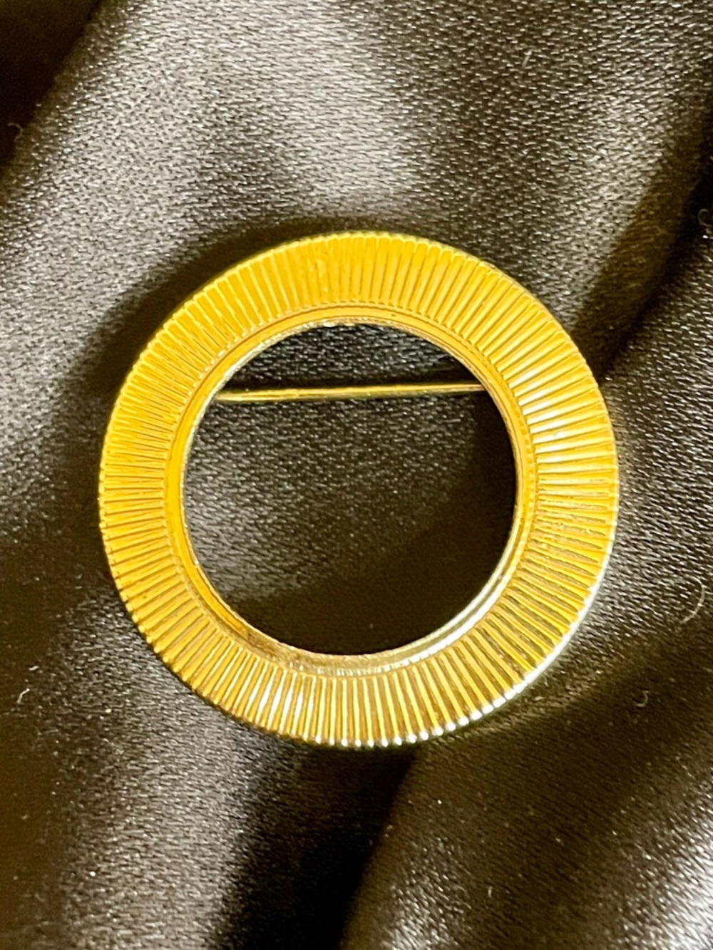 VINTAGE MCM Gold Tone Circular Brooch